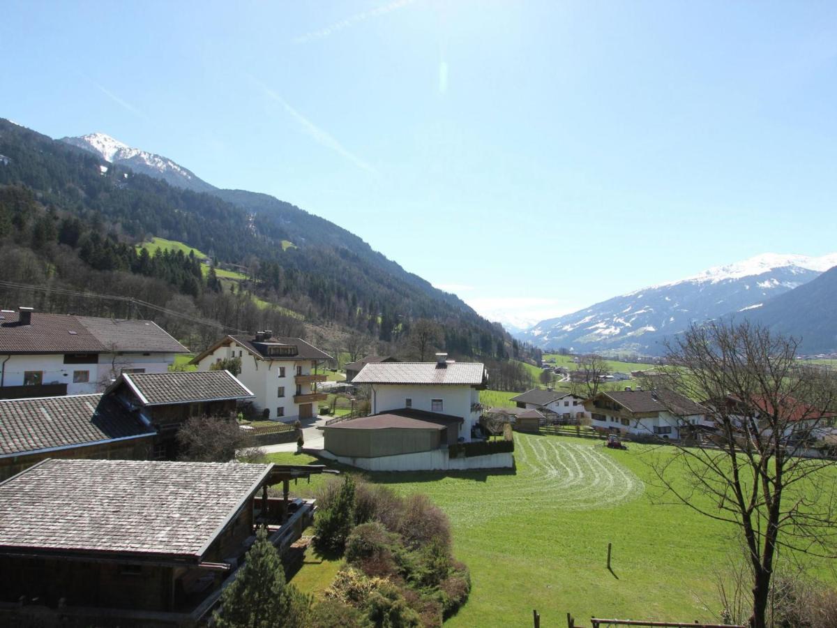 Apartment In Hart Im Zillertal With Garden Balcony Parking Fügen Eksteriør bilde